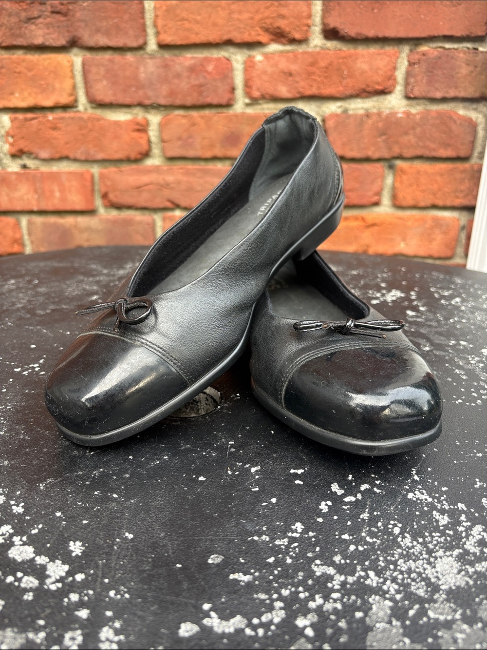 SAS Black Leather Ballet Flats with Bow Accent Size 8WW